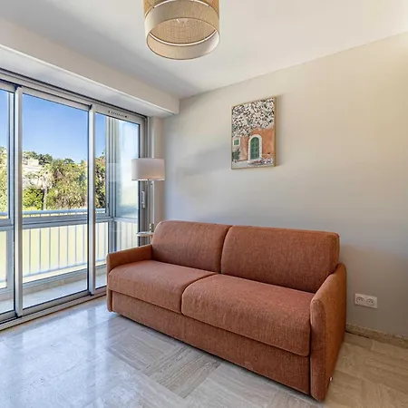 Spacious A C 2br 4p Apartament Cannes