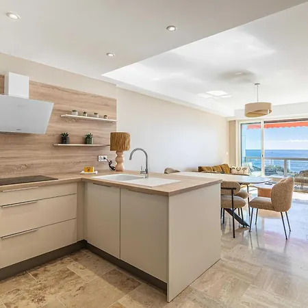 Spacious A C 2br 4p *