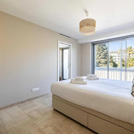 Spacious A C 2br 4p Cannes