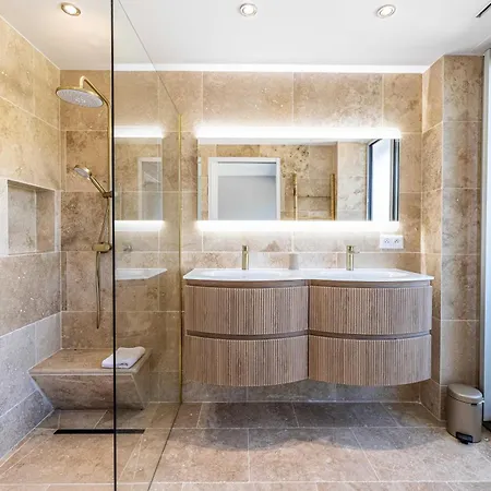 Spacious A C 2br 4p Appartement *